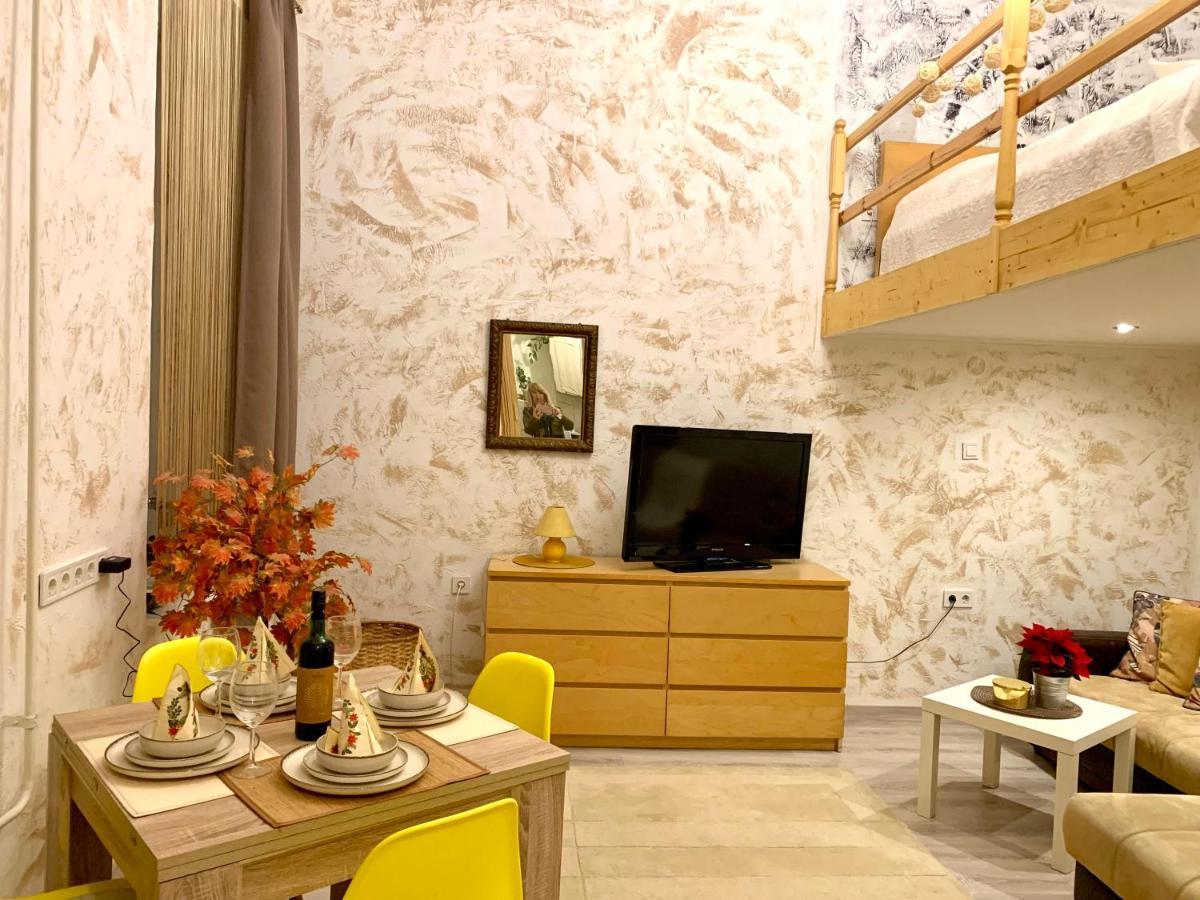 Ararat Apartman Boedapest Buitenkant foto