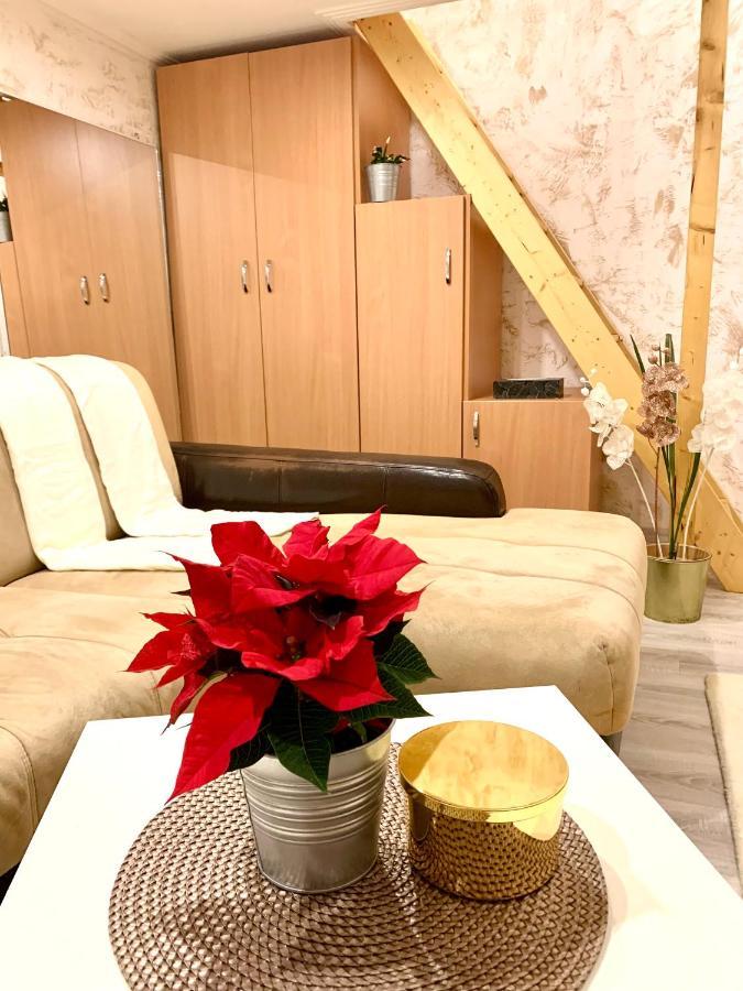 Ararat Apartman Boedapest Buitenkant foto