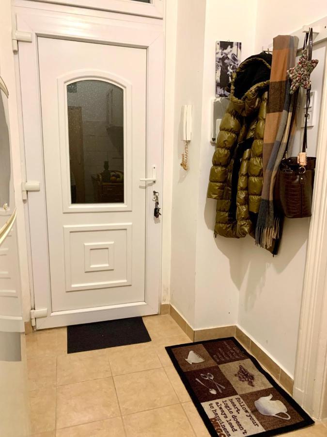 Ararat Apartman Boedapest Buitenkant foto